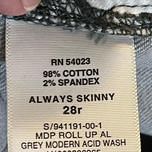 Gap Maternity Always Skinny Grey Acid Wash Jeans Size 28 - Picture 7 of 7